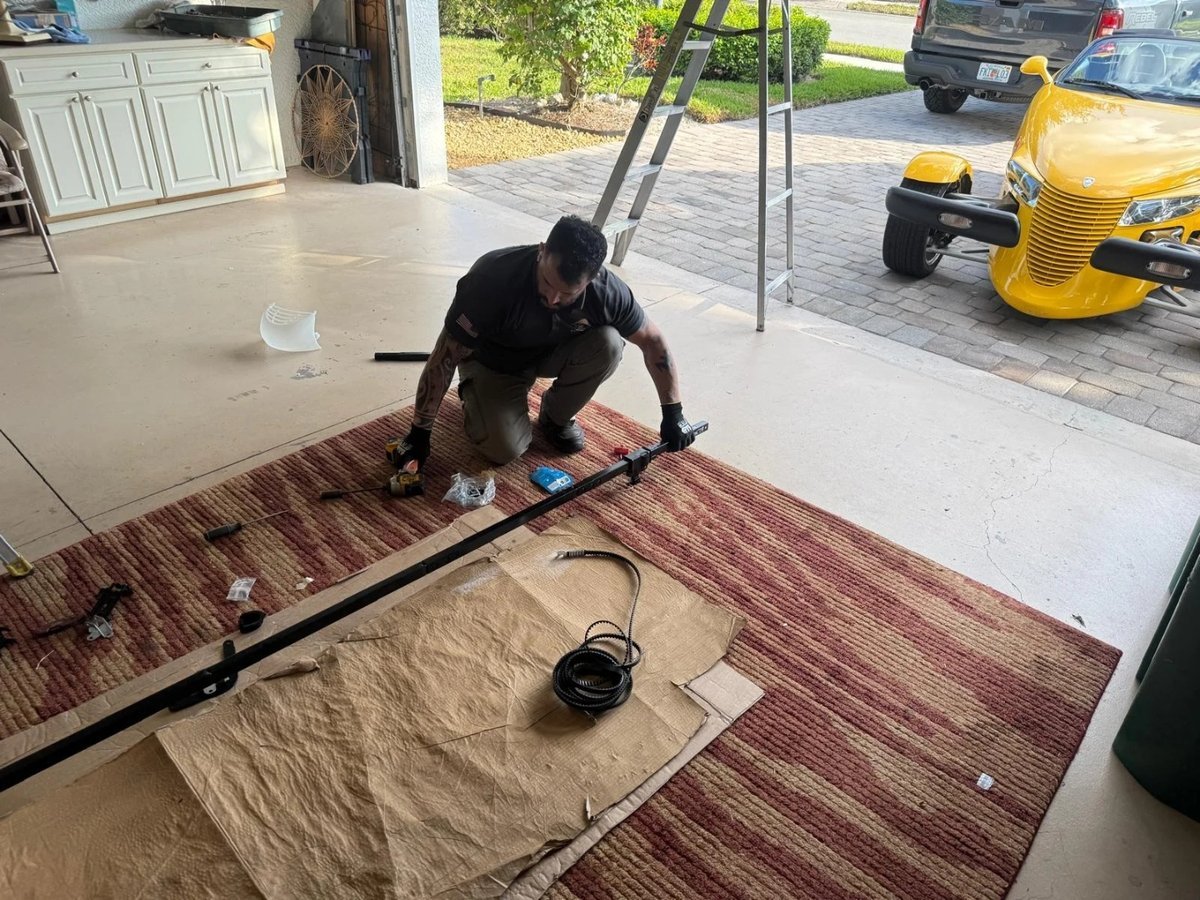 Garage door repair work, gallery photo 9